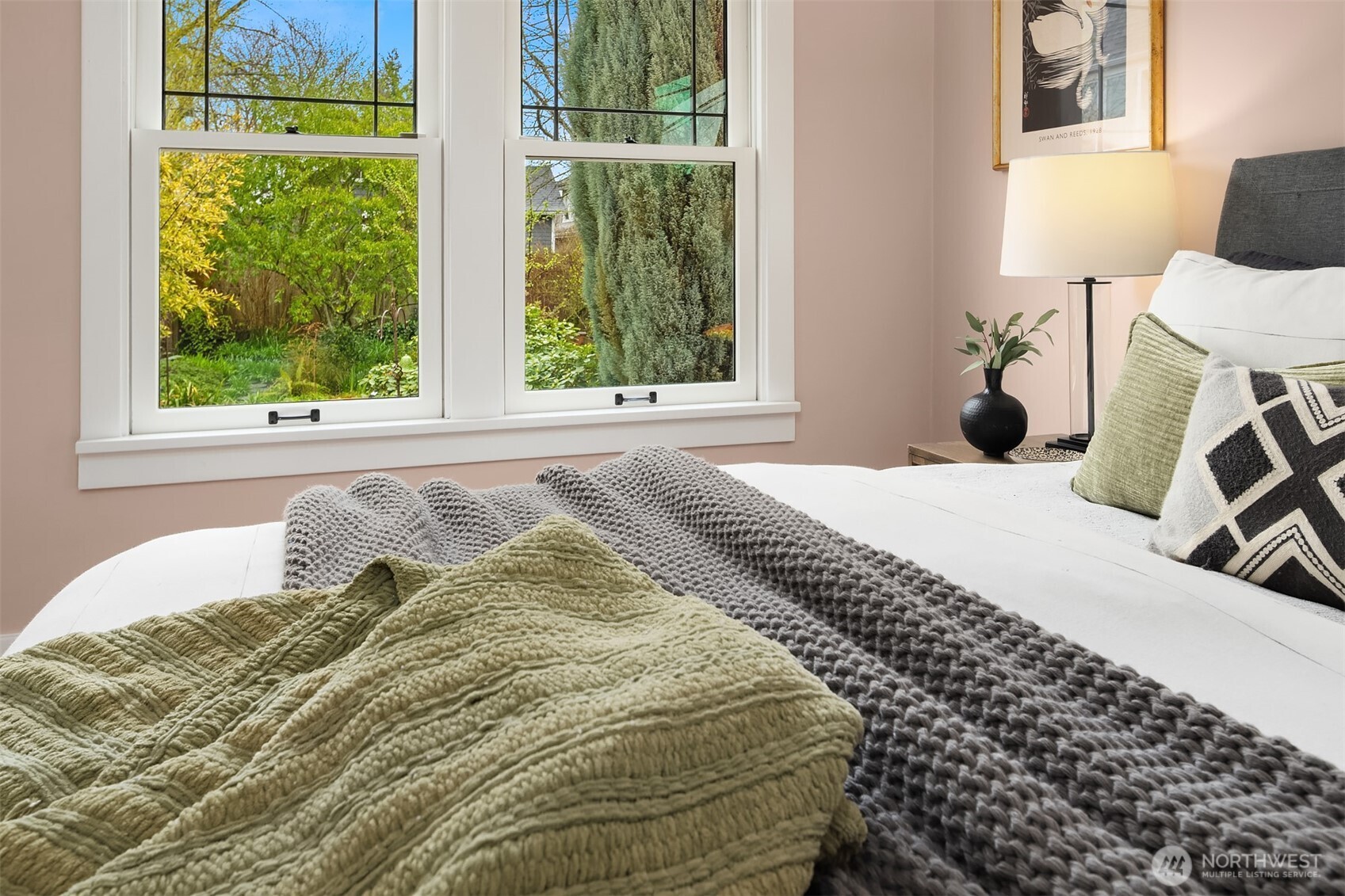 3818 Corliss Avenue N