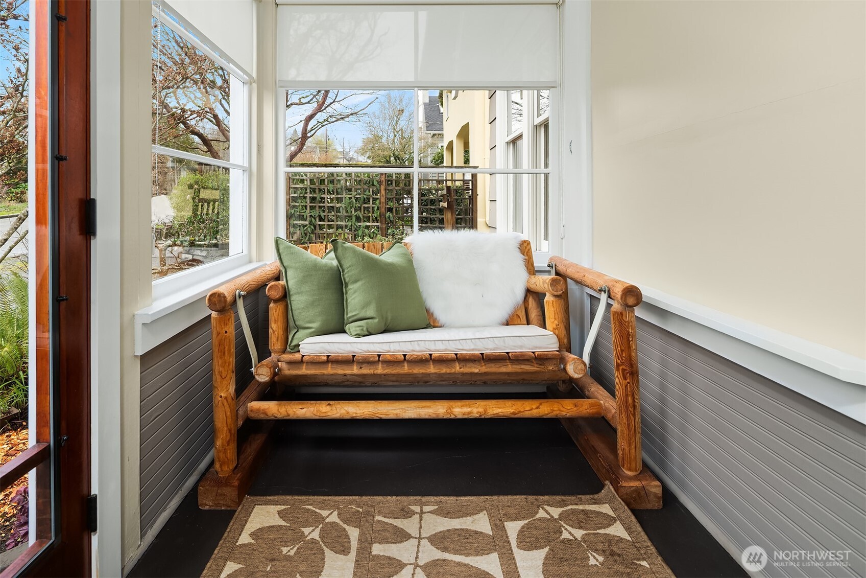 3818 Corliss Avenue N