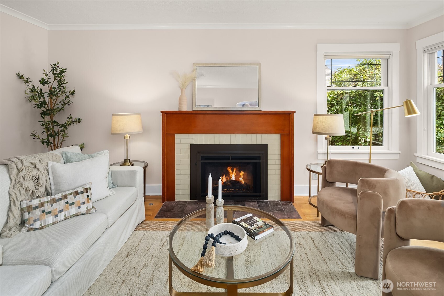 3818 Corliss Avenue N