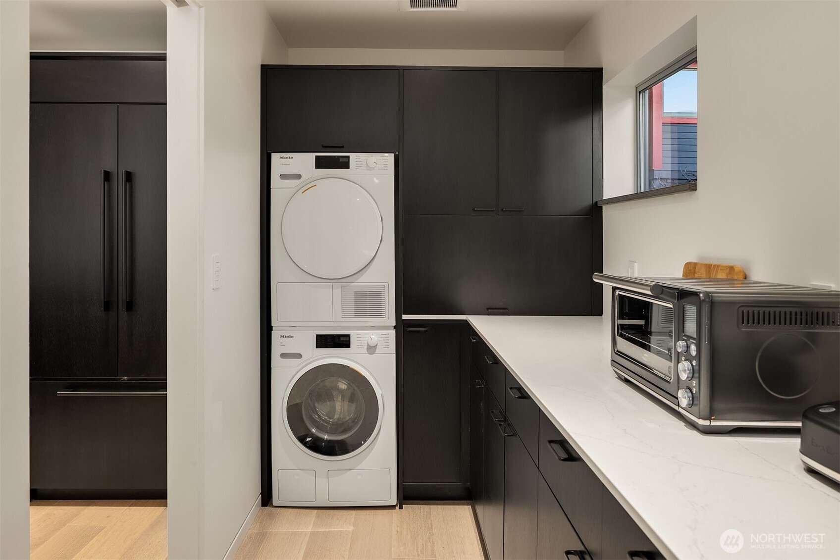 2241 Fairview Avenue E Unit: B