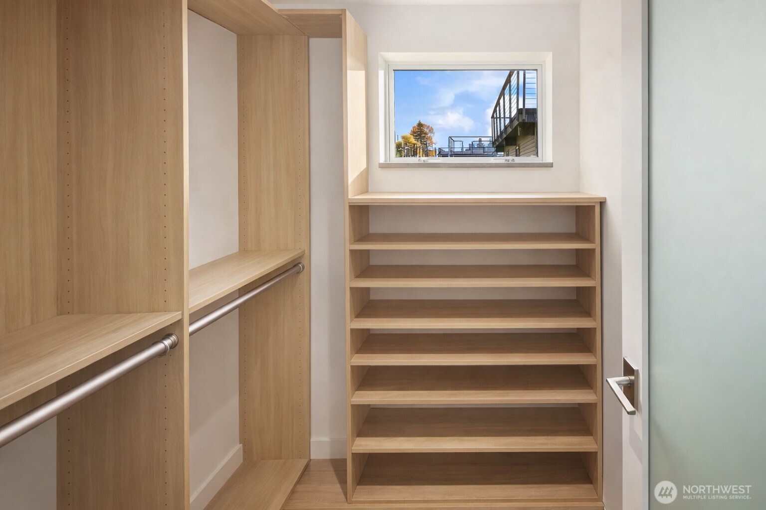 2241 Fairview Avenue E Unit: B