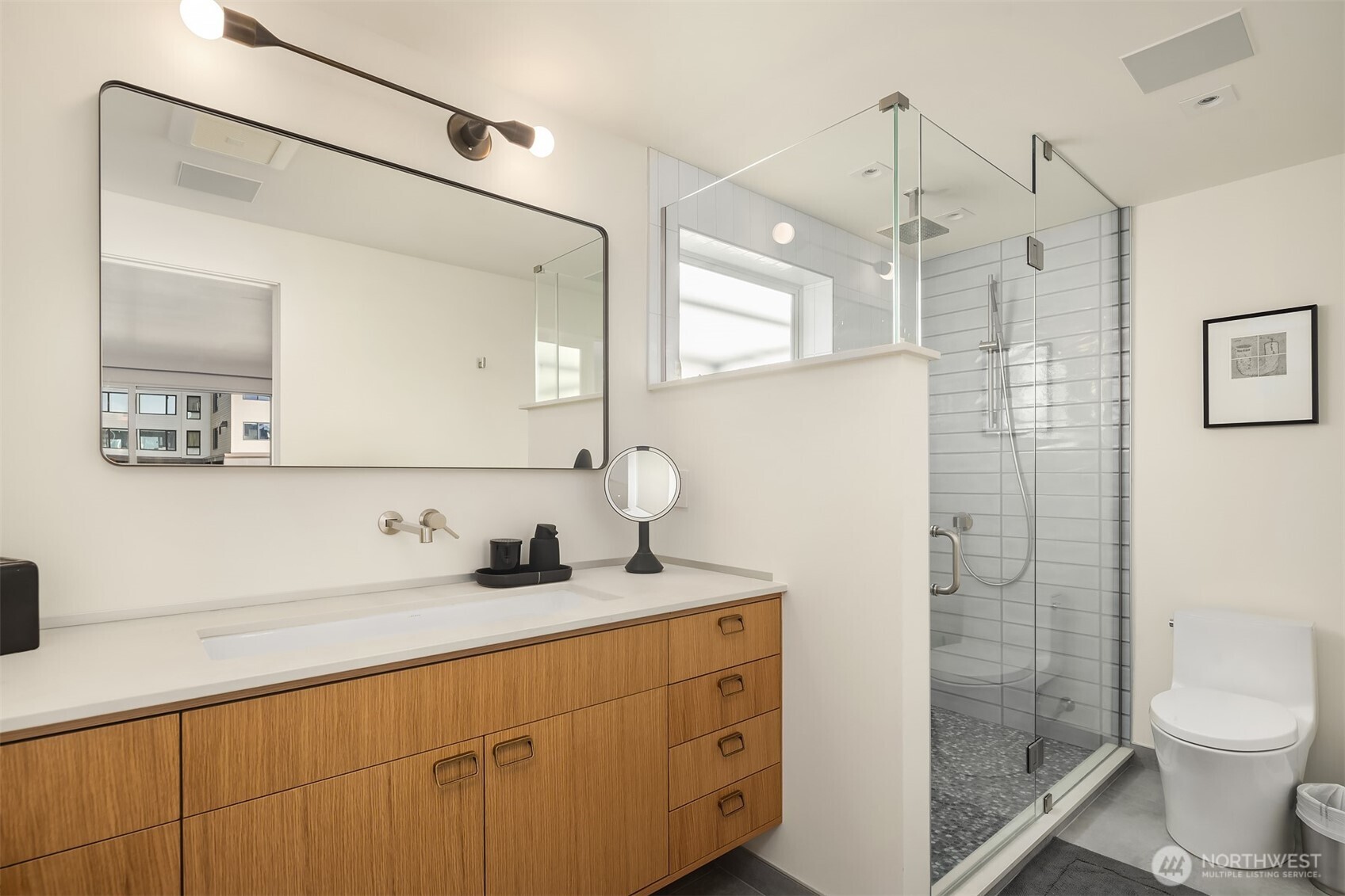 2241 Fairview Avenue E Unit: B