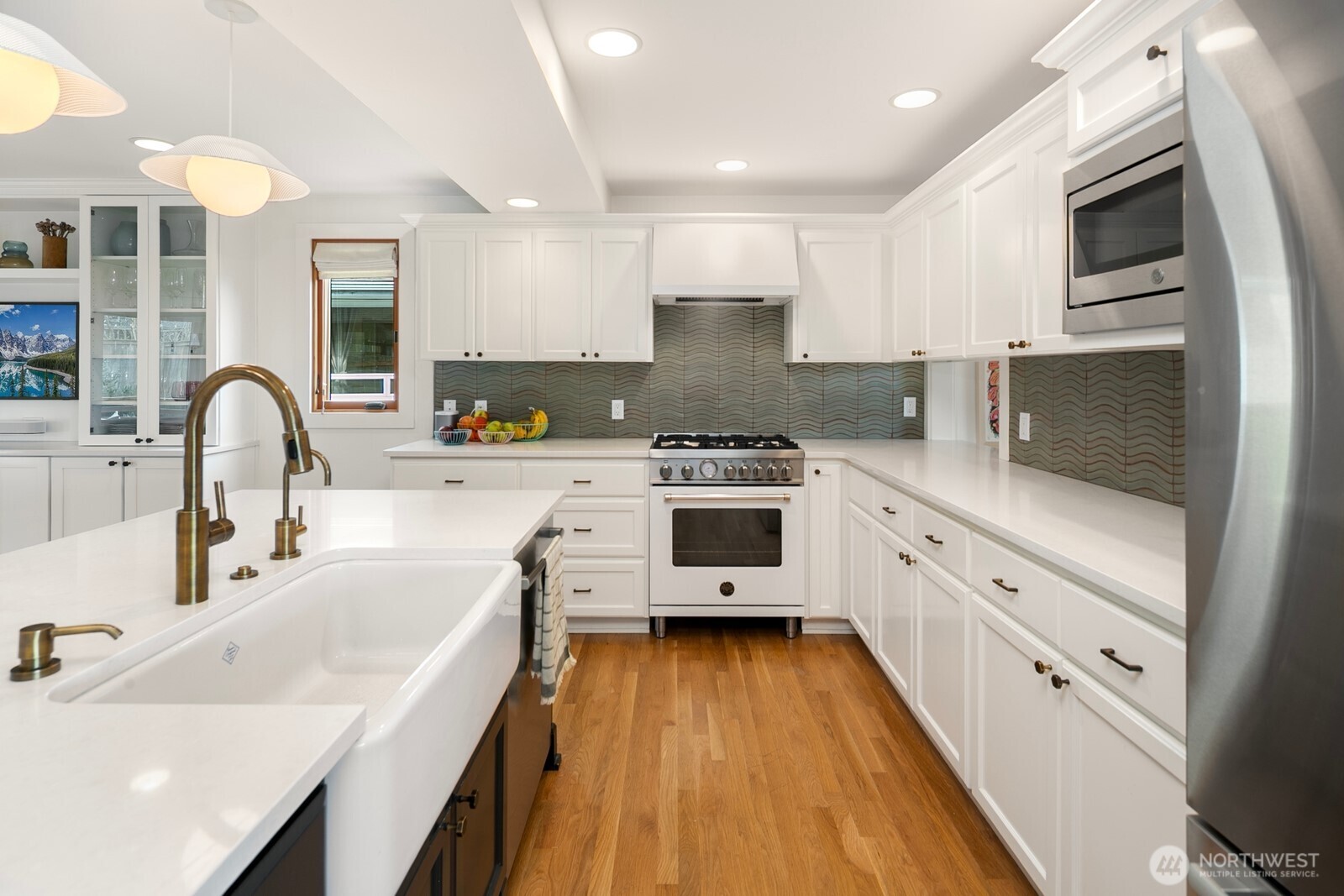 2507 27th Avenue W
