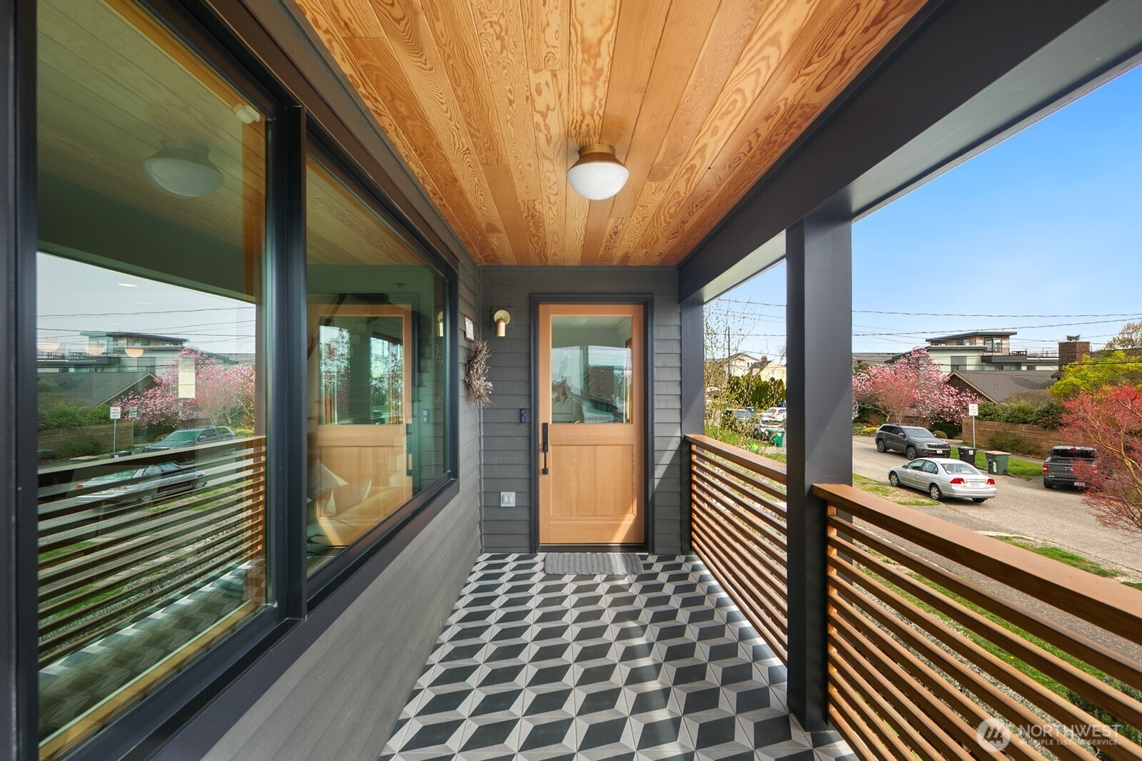2507 27th Avenue W
