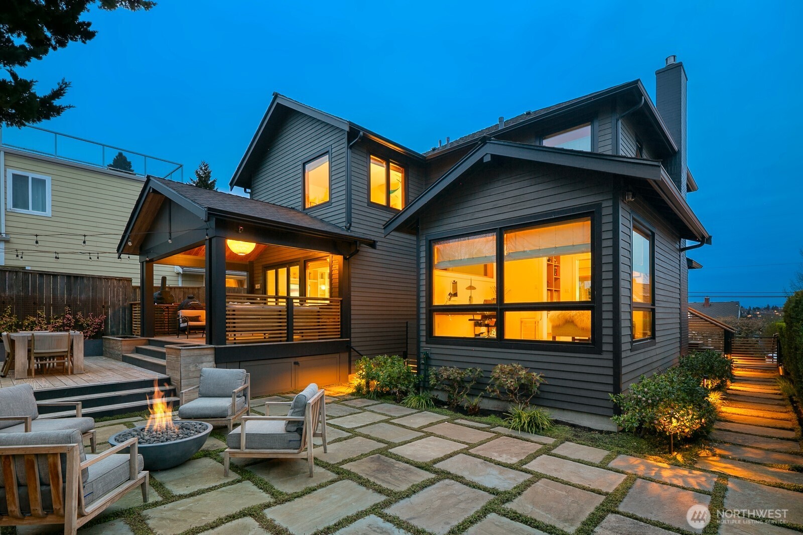 2507 27th Avenue W