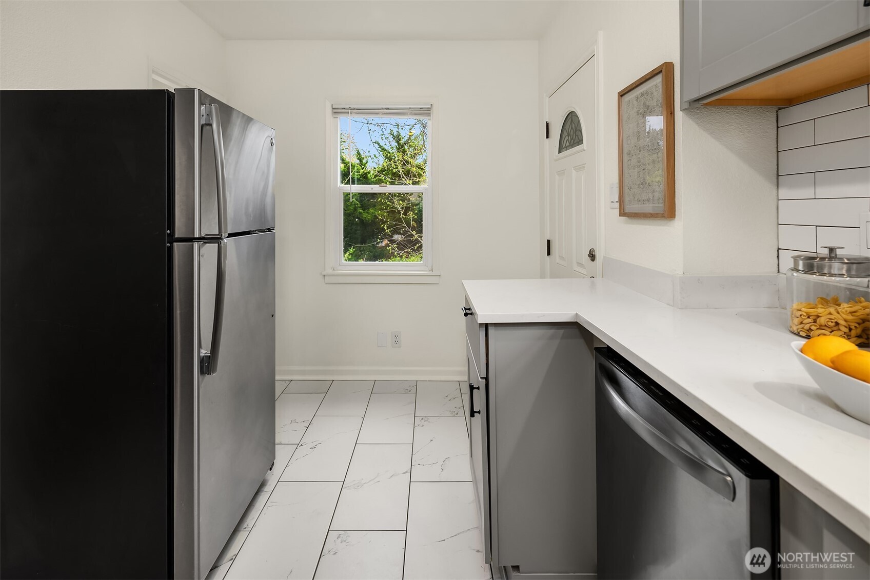 3707 SW Juneau Street