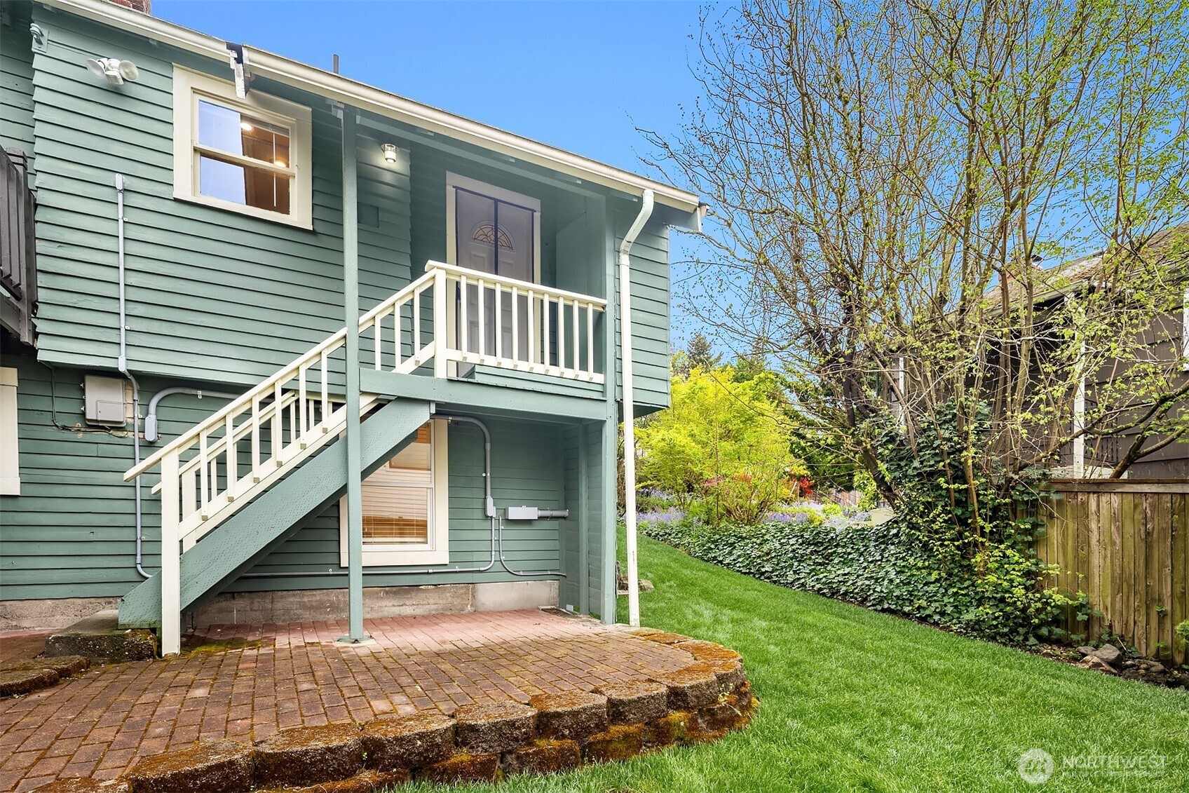 3707 SW Juneau Street