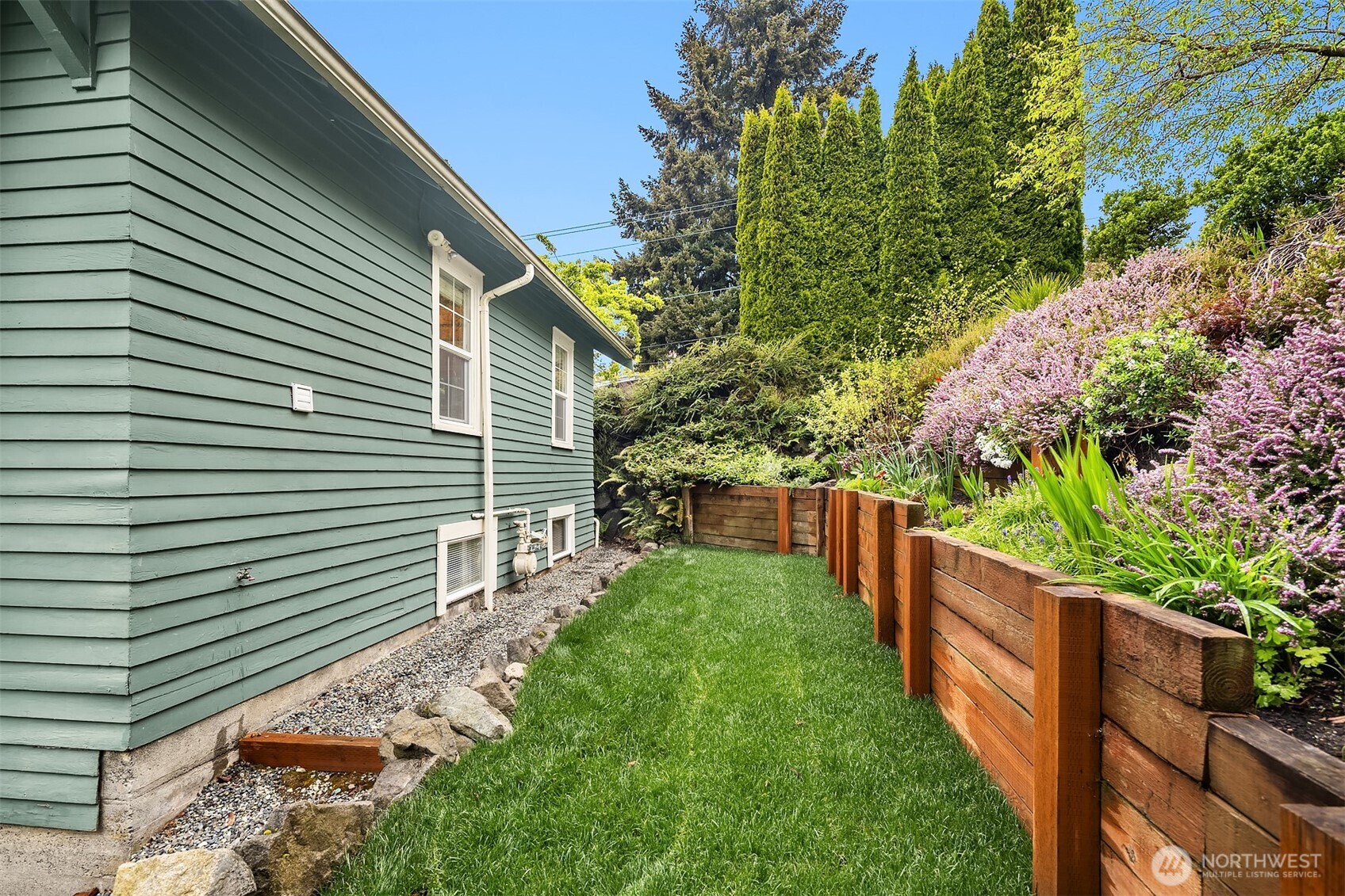 3707 SW Juneau Street