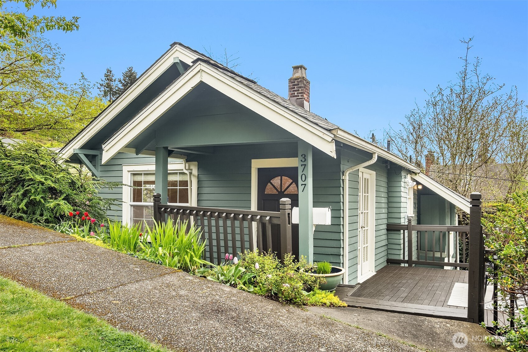 3707 SW Juneau Street