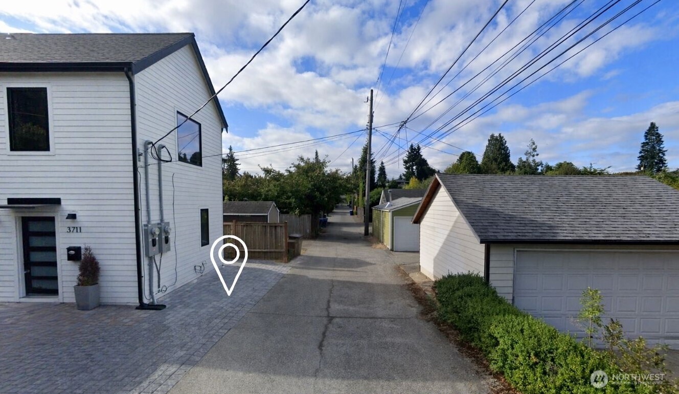 3707 SW Juneau Street