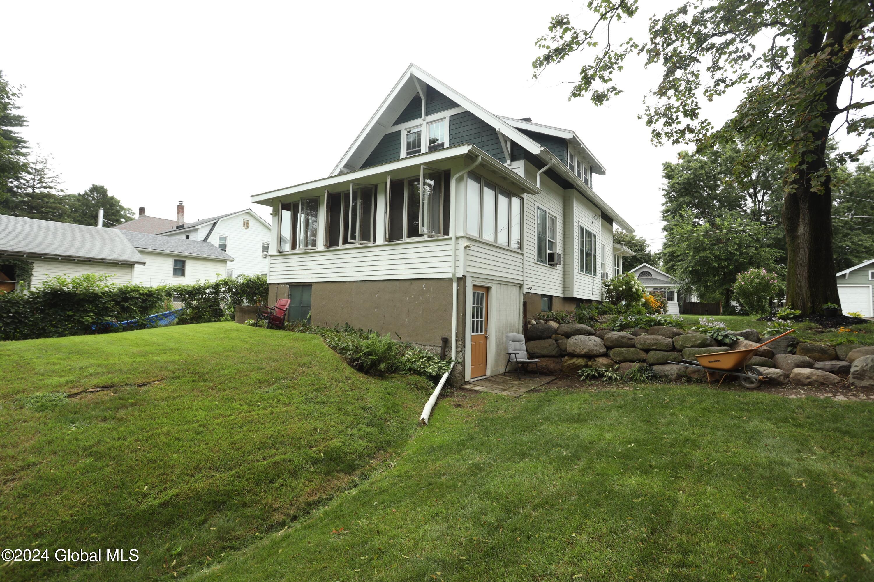7 Lincoln Terrace