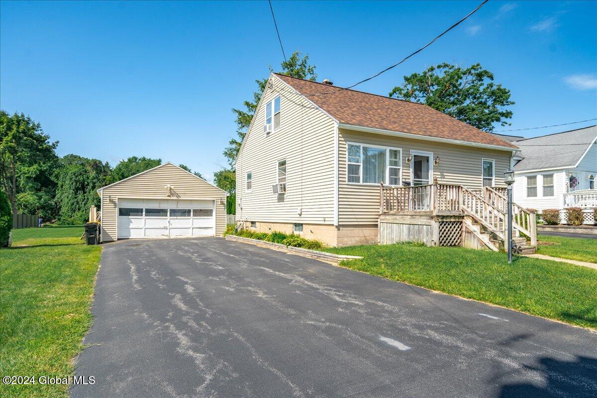 11 Wildwood Avenue