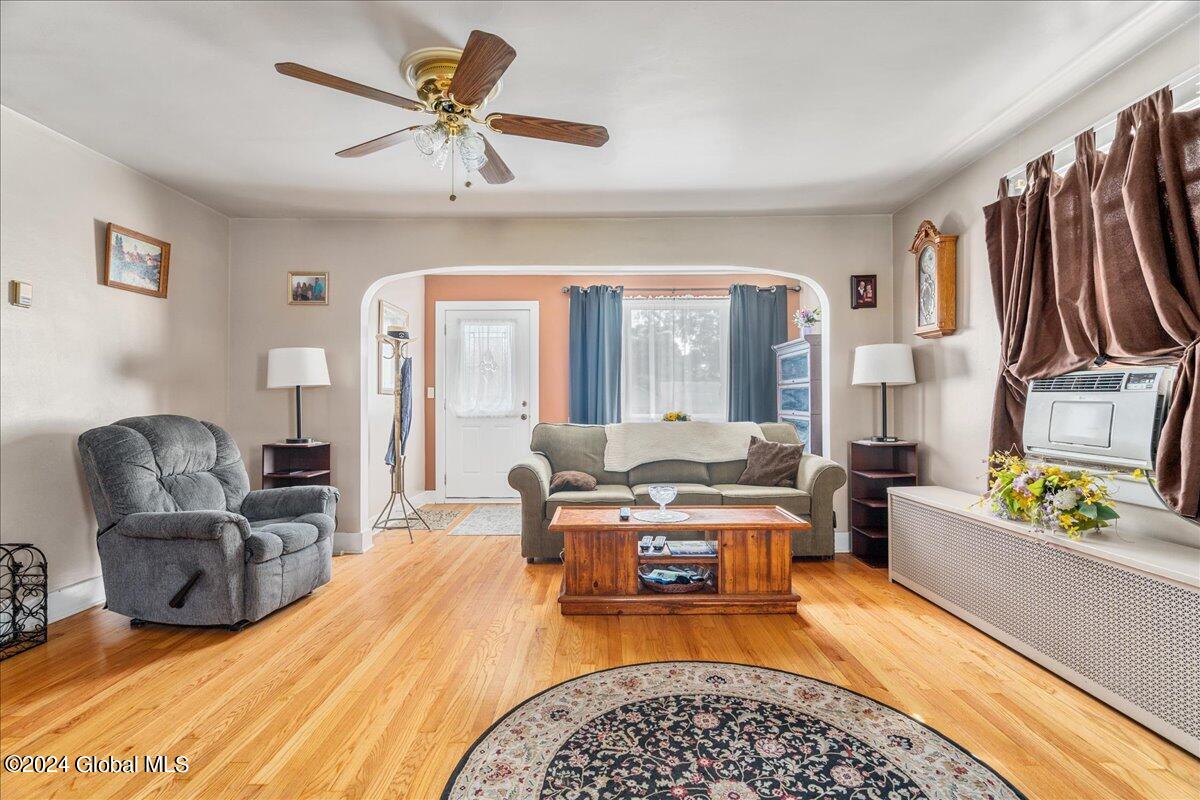 11 Wildwood Avenue