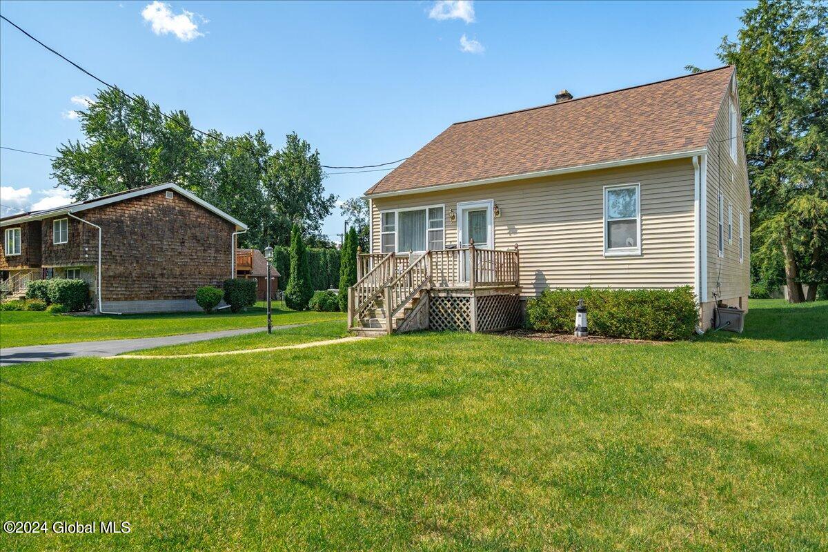 11 Wildwood Avenue