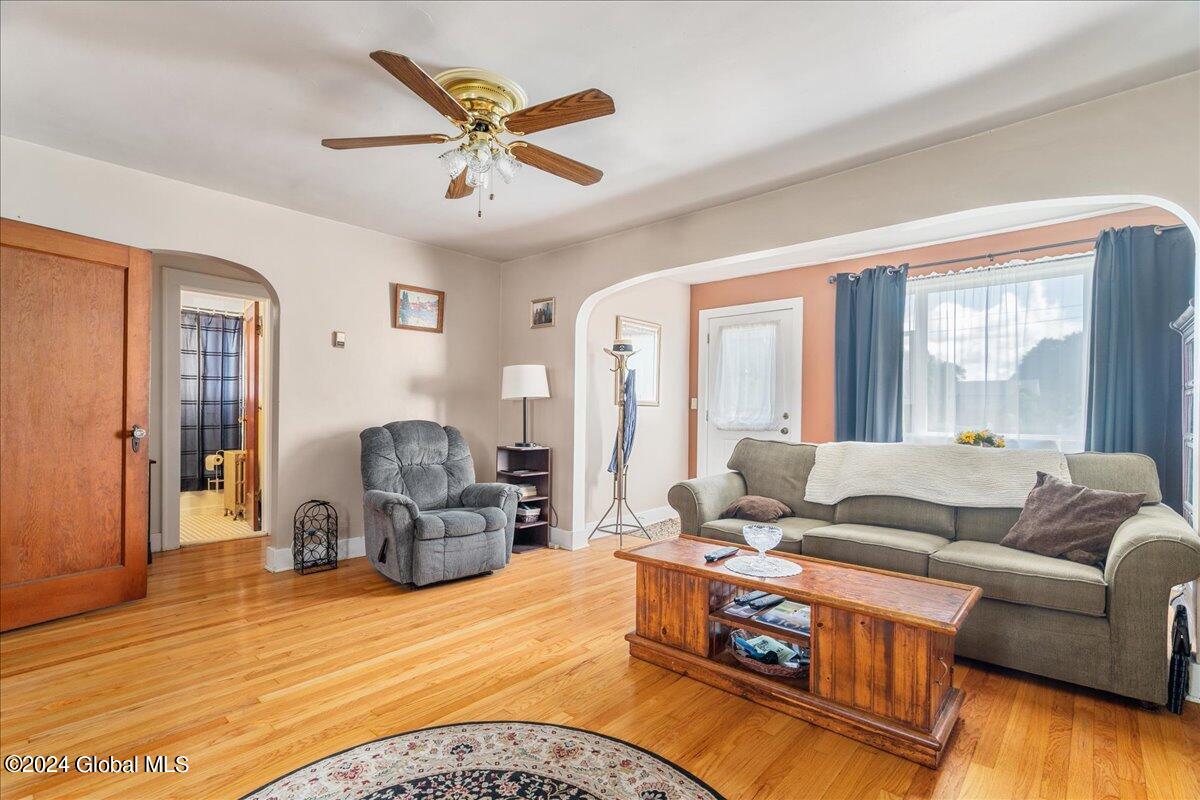 11 Wildwood Avenue