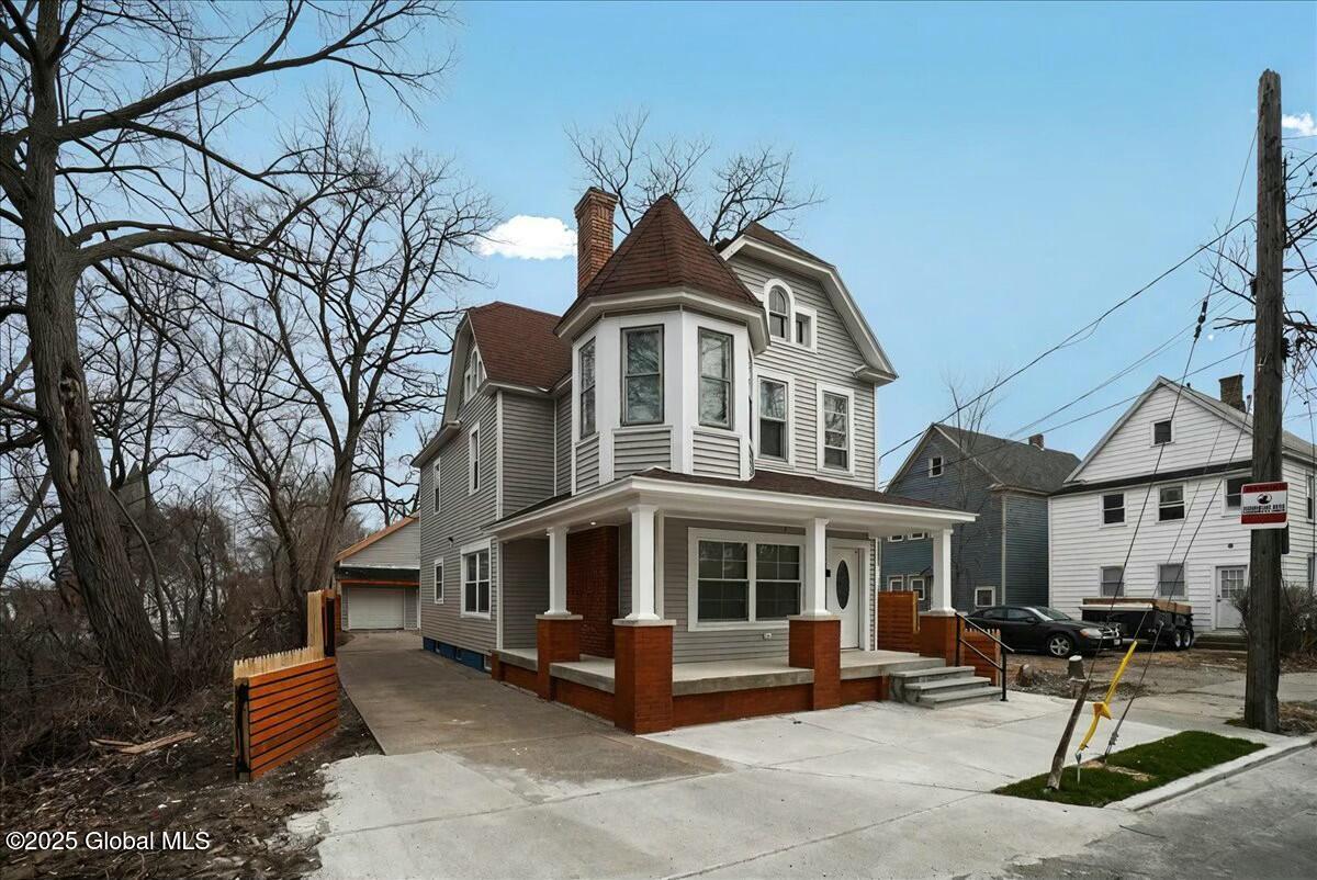 701 Vale Place