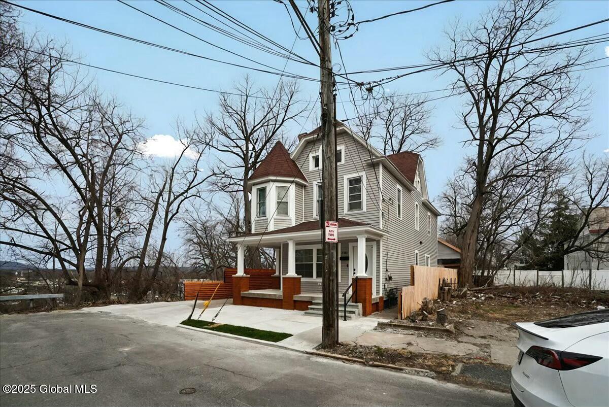 701 Vale Place