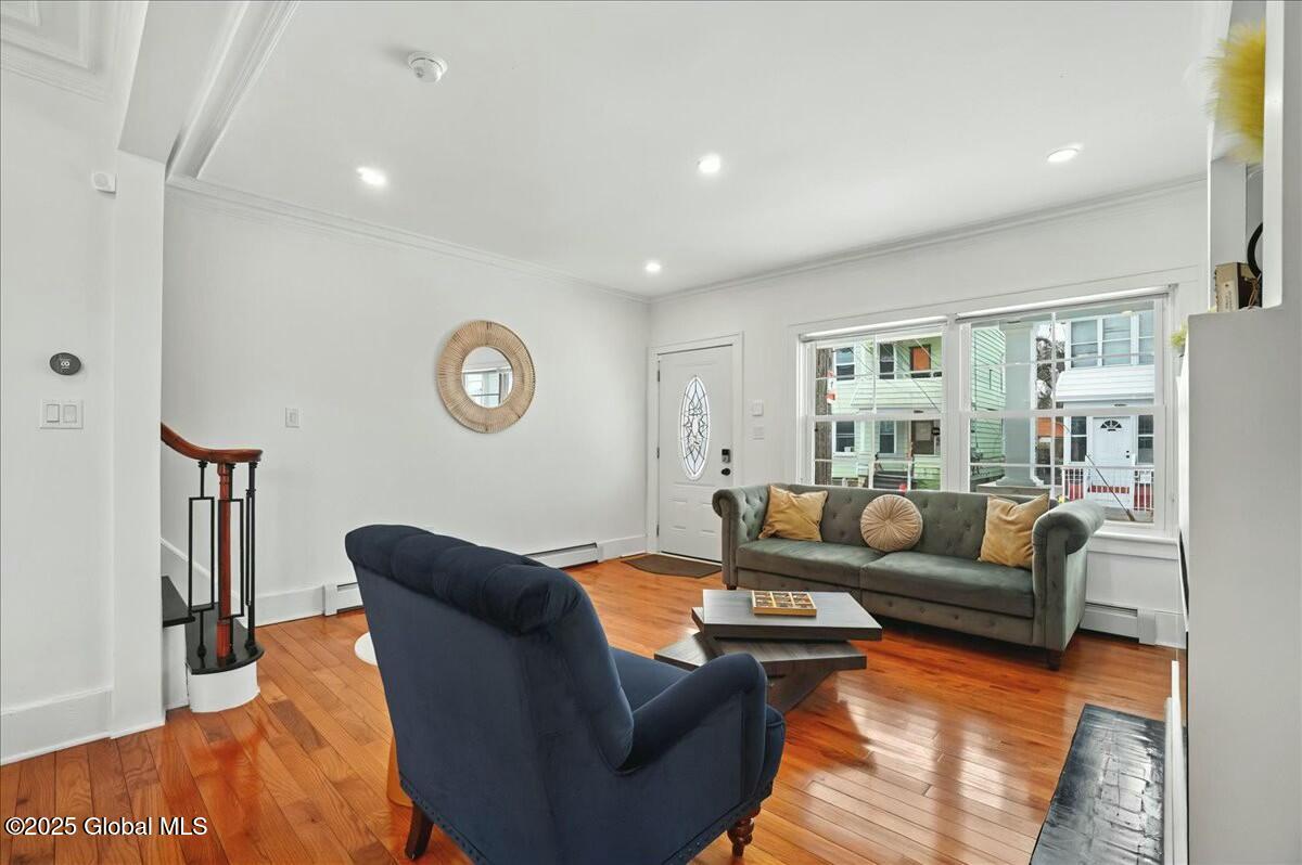 701 Vale Place