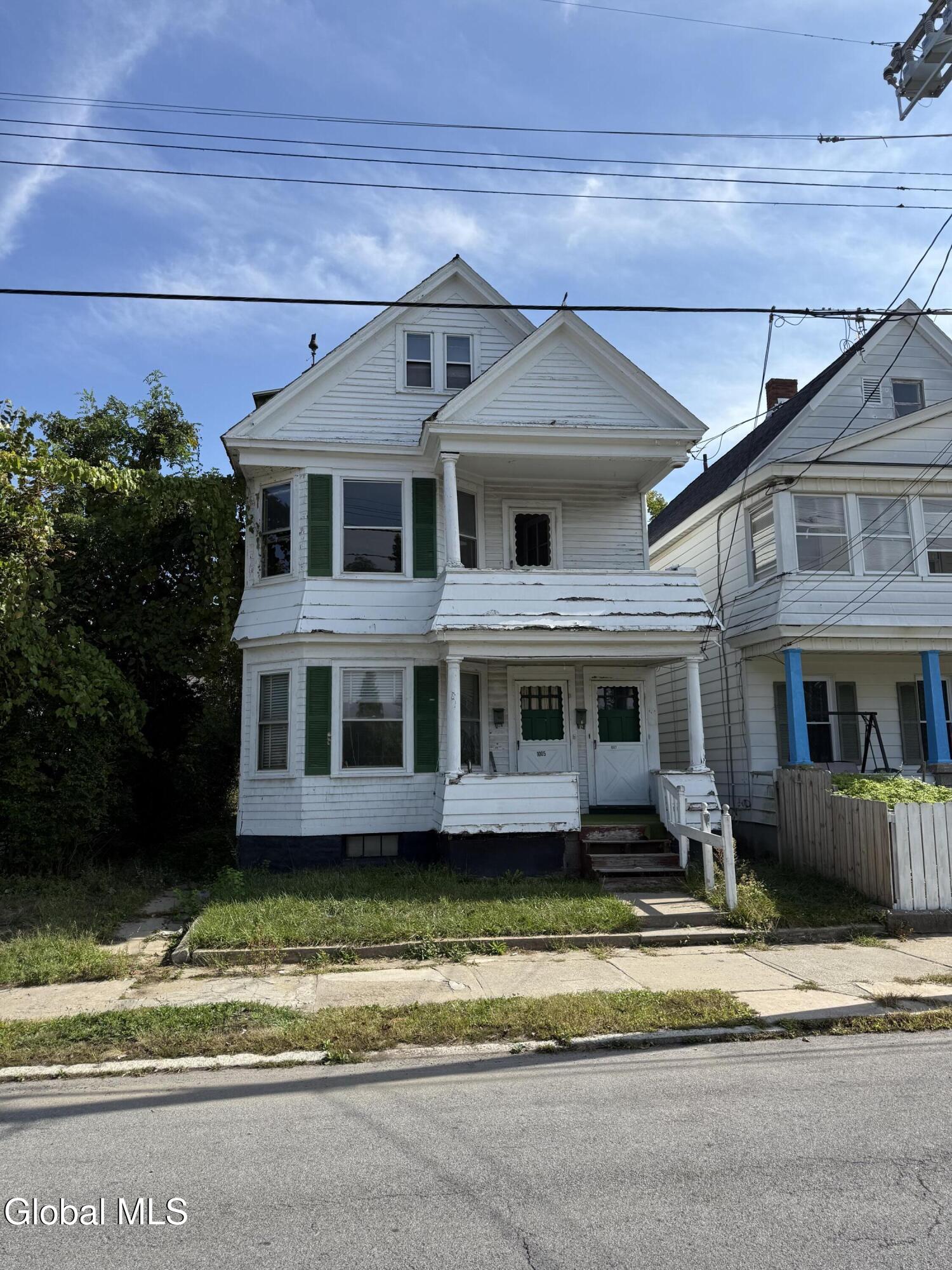 1005 Congress Street