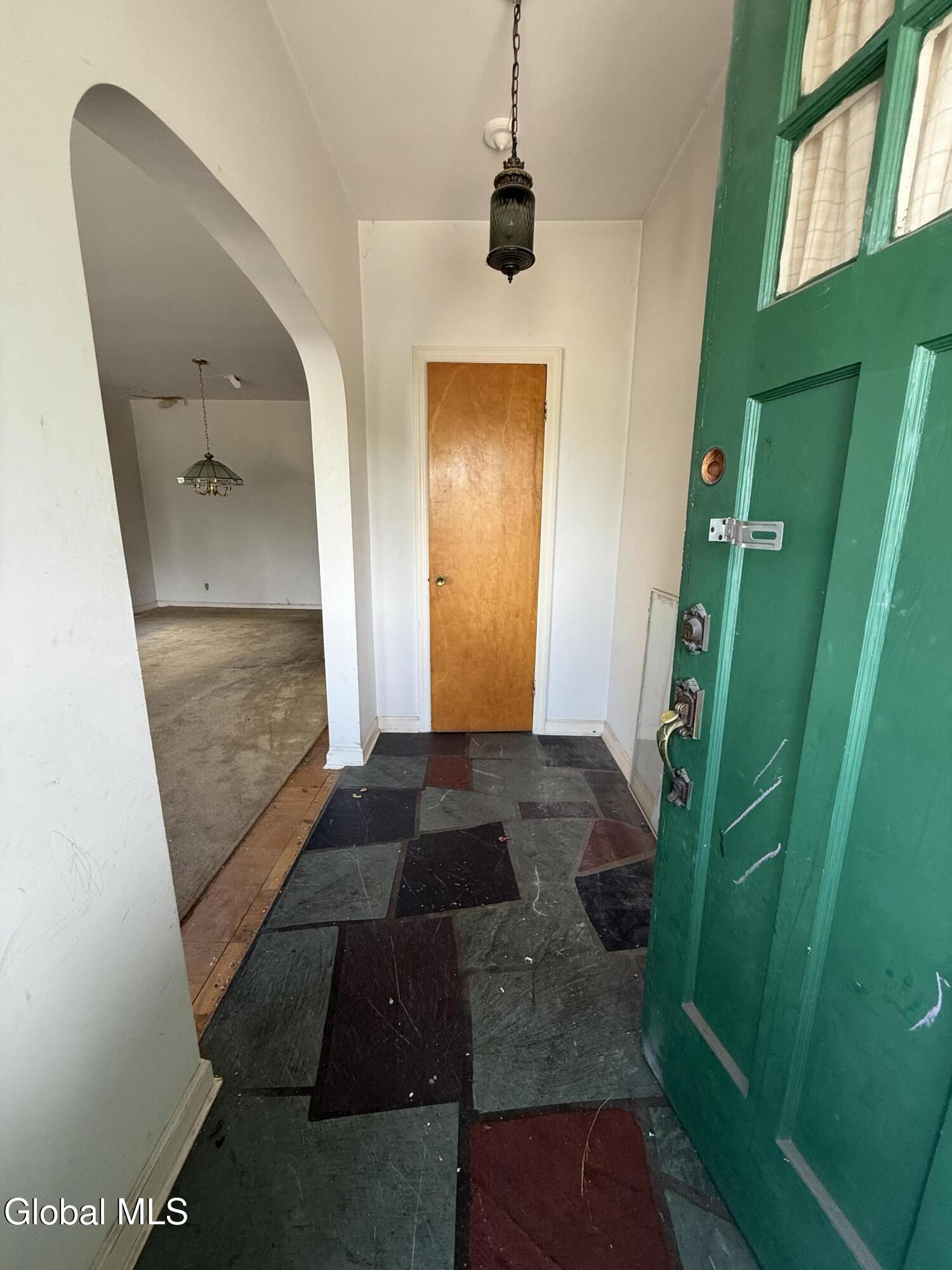1005 Congress Street