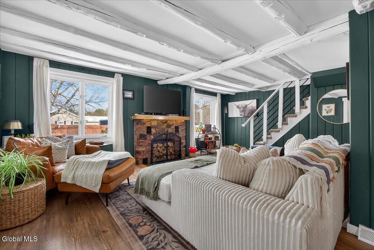 406 Vandenburgh Point Road