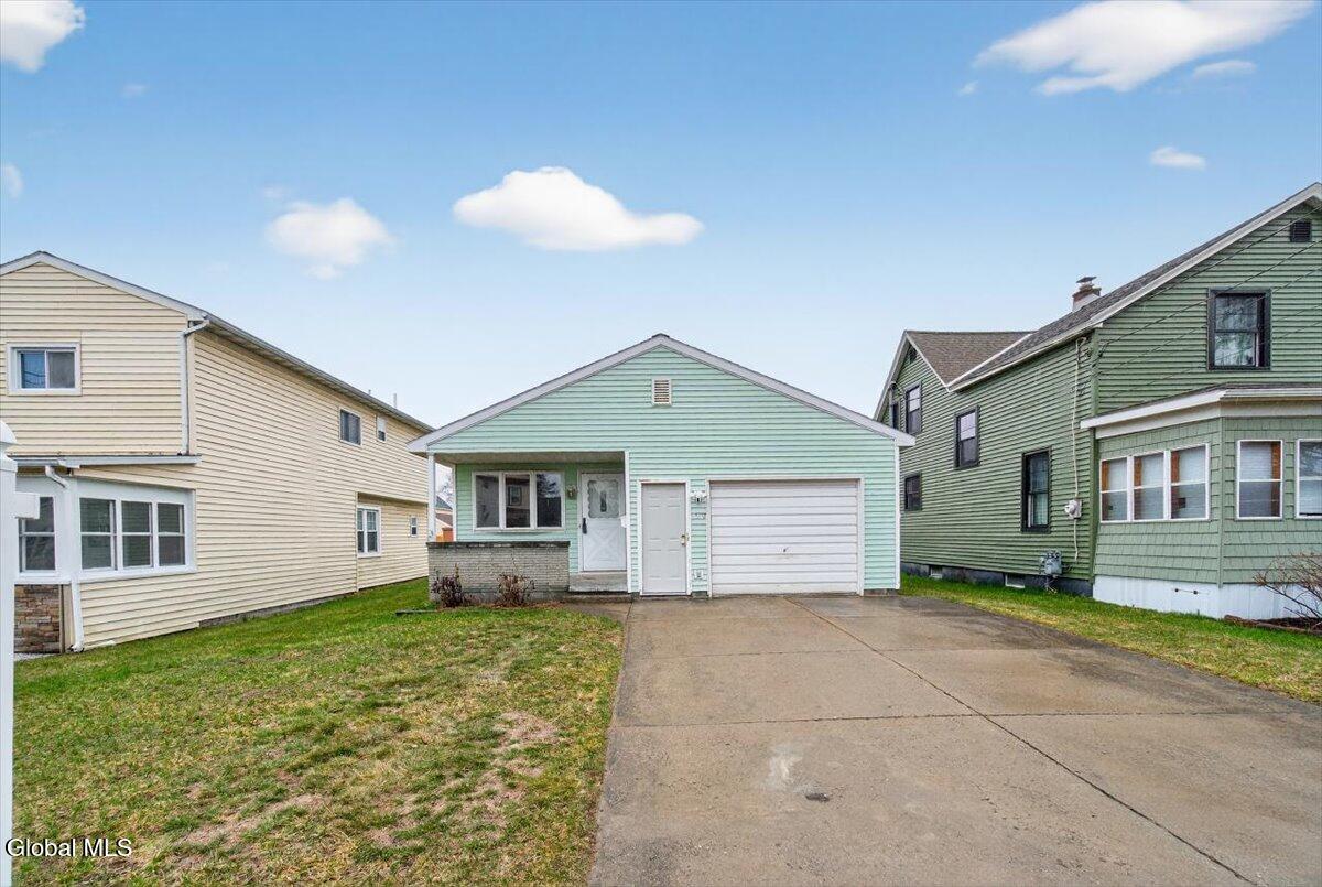 2507 Augustine Avenue