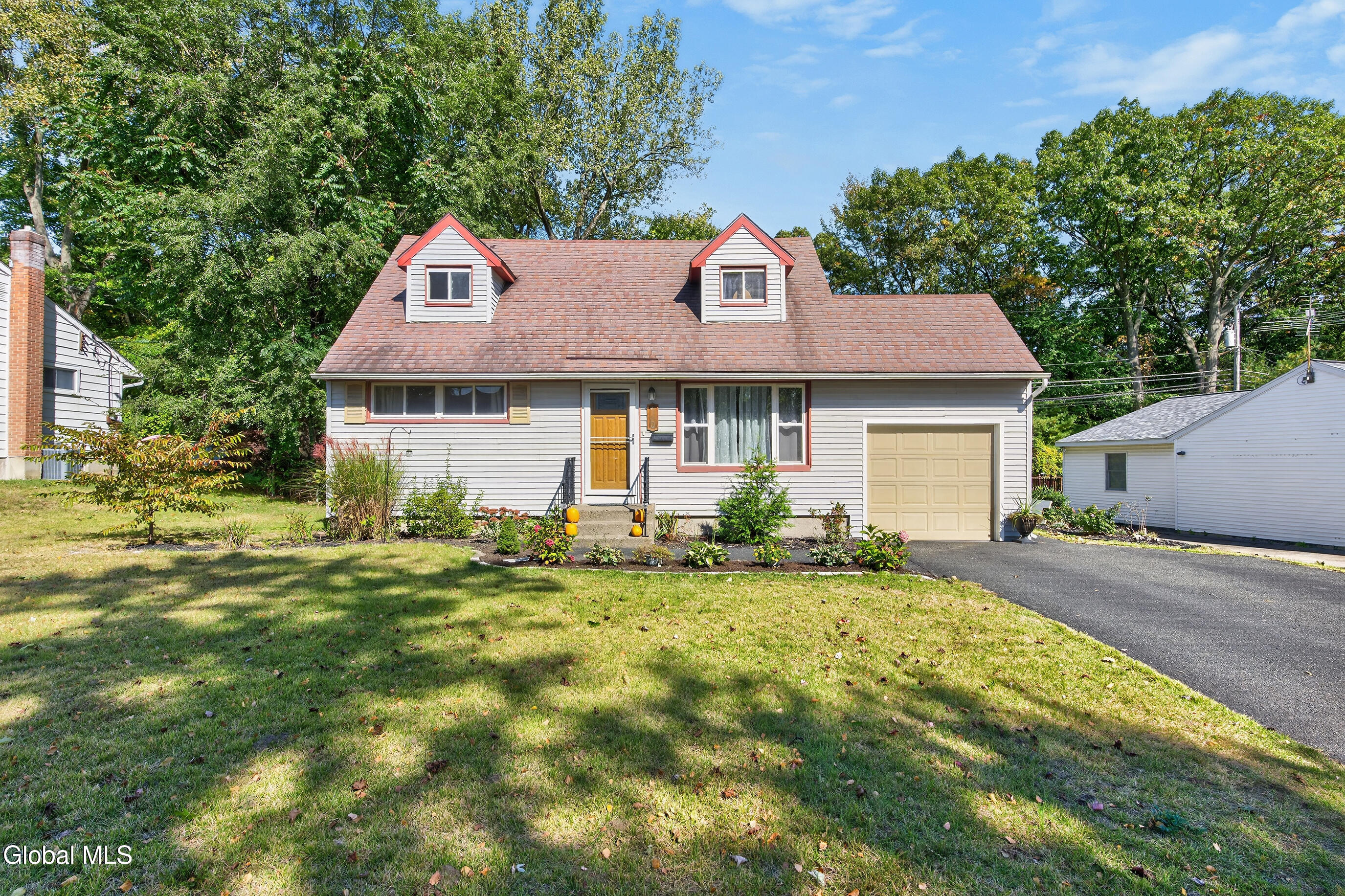 15 Bridle Path Colonie NY