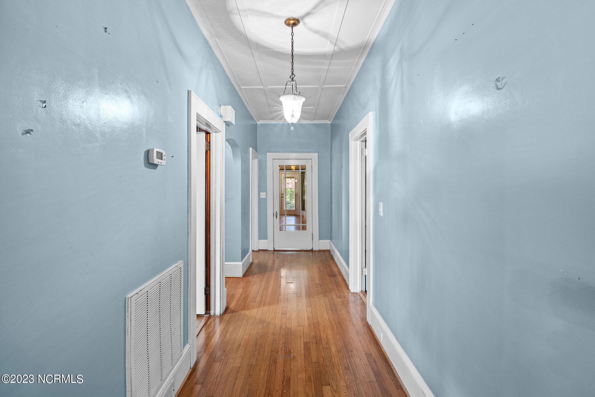 601 Second Street
