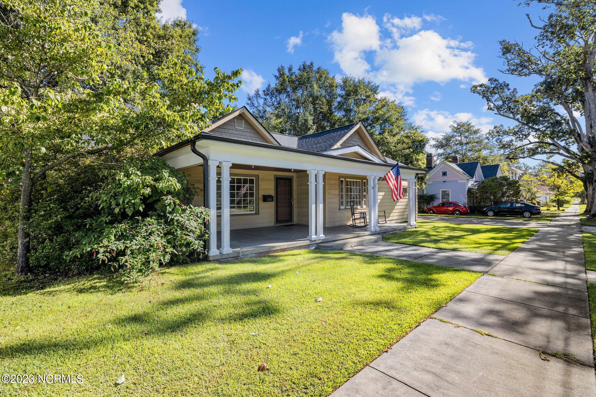 601 Second Street