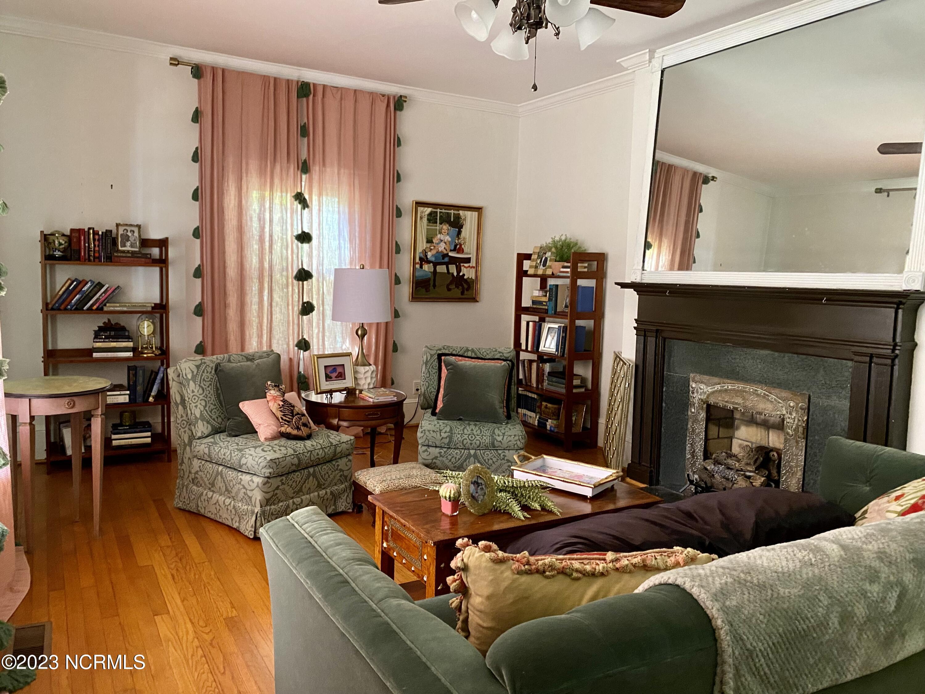601 Second Street