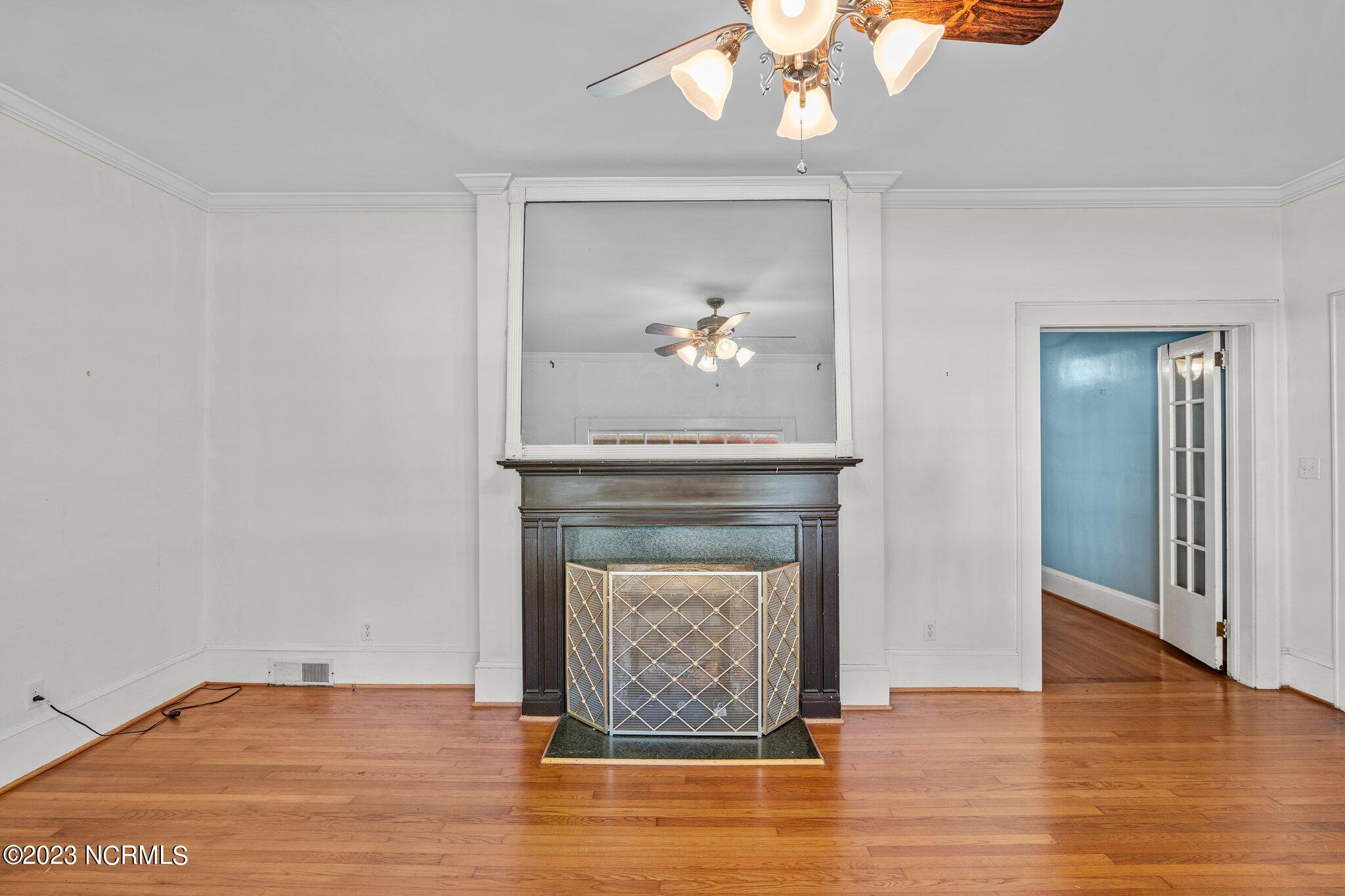 601 Second Street
