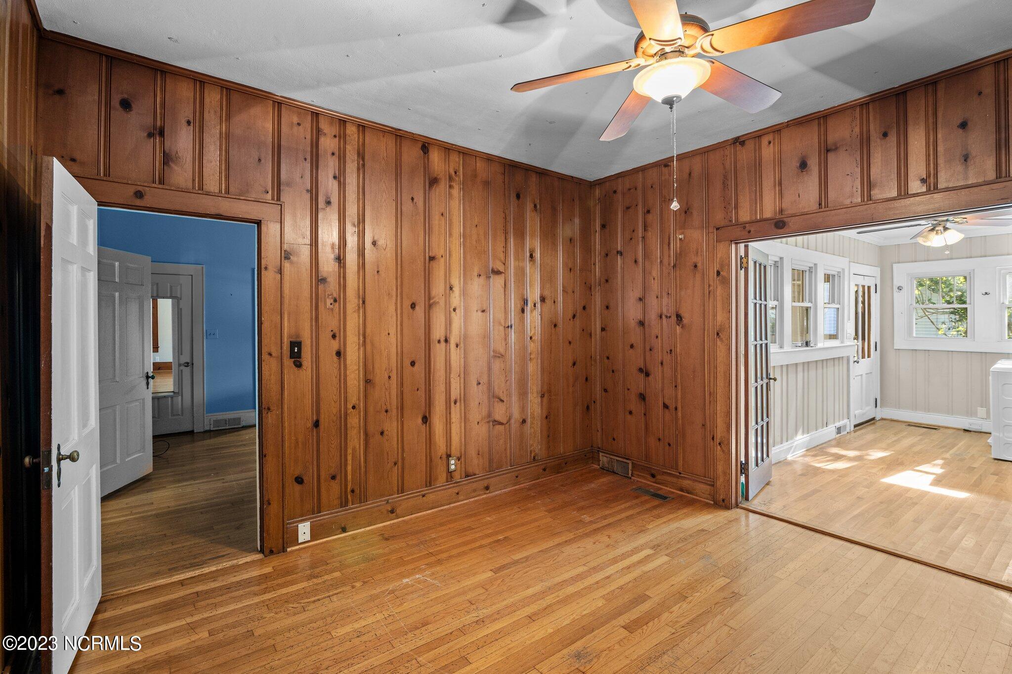 601 Second Street