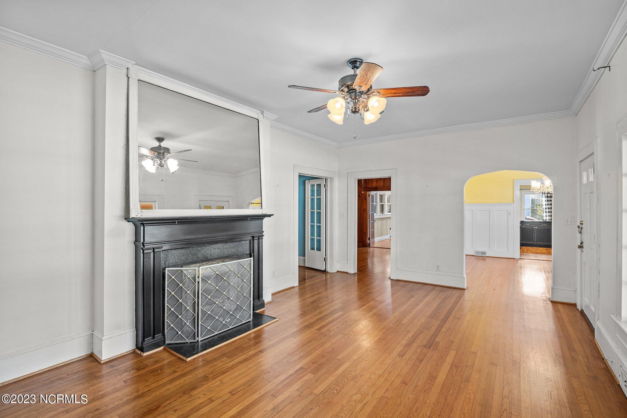 601 Second Street
