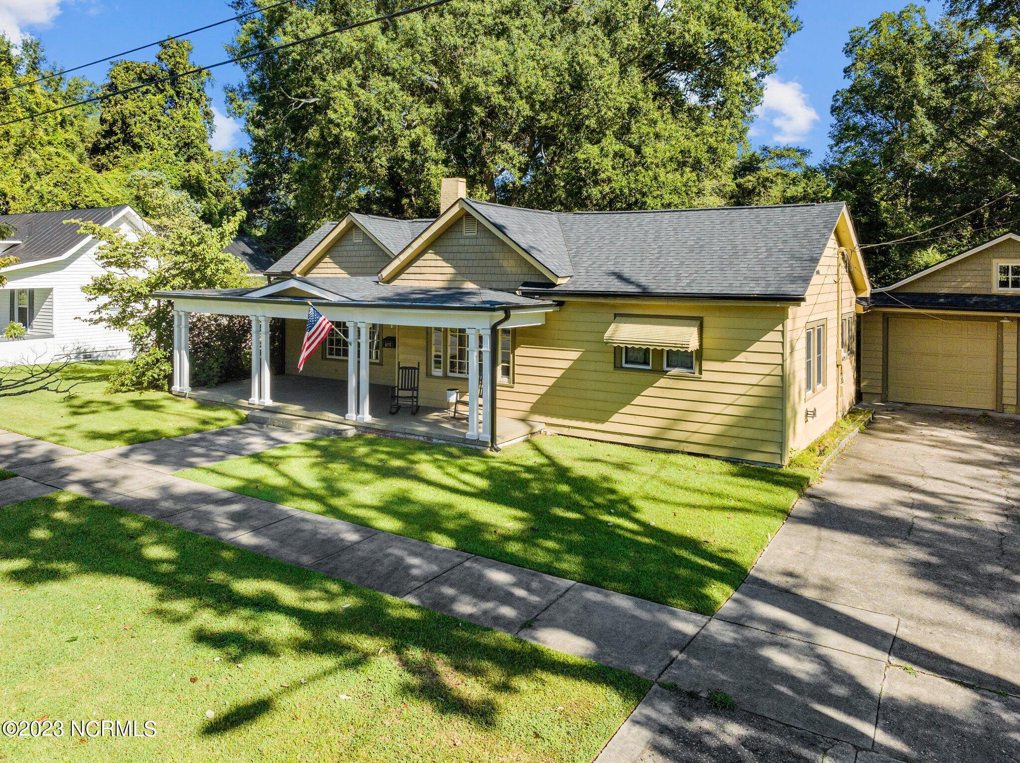 601 Second Street