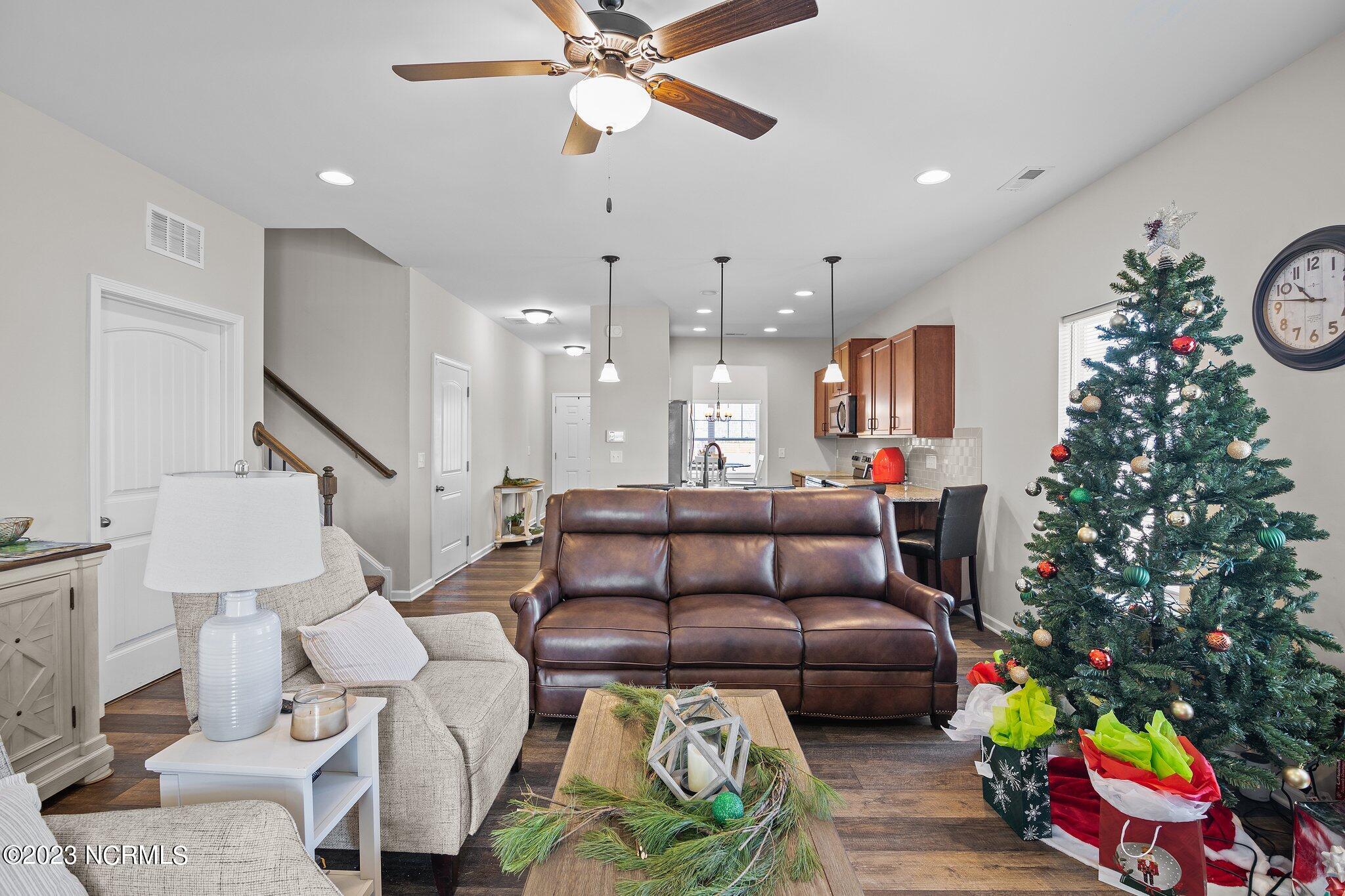 211 Timberline Oak Drive