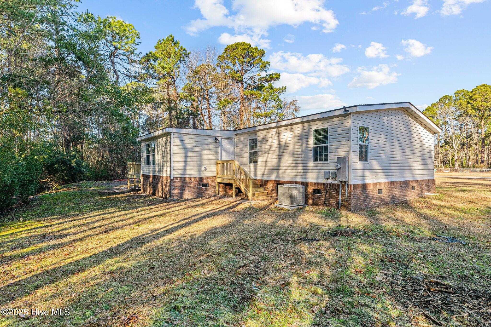 110 Sandy Lane