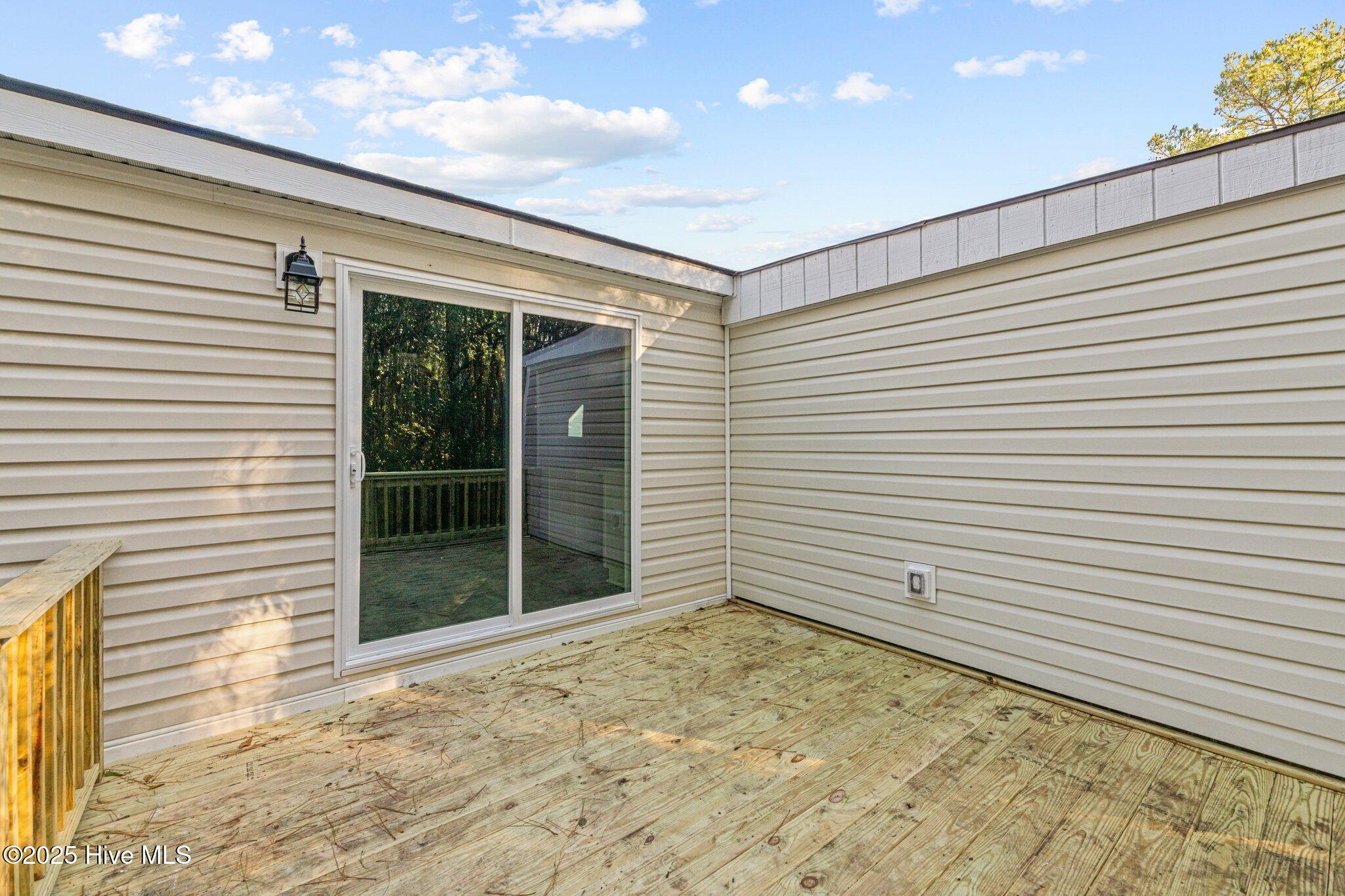 110 Sandy Lane