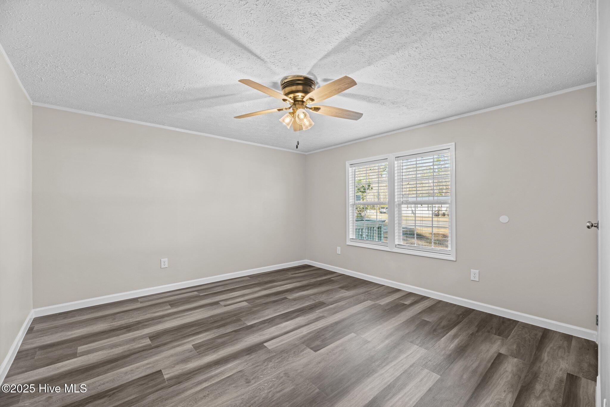 110 Sandy Lane