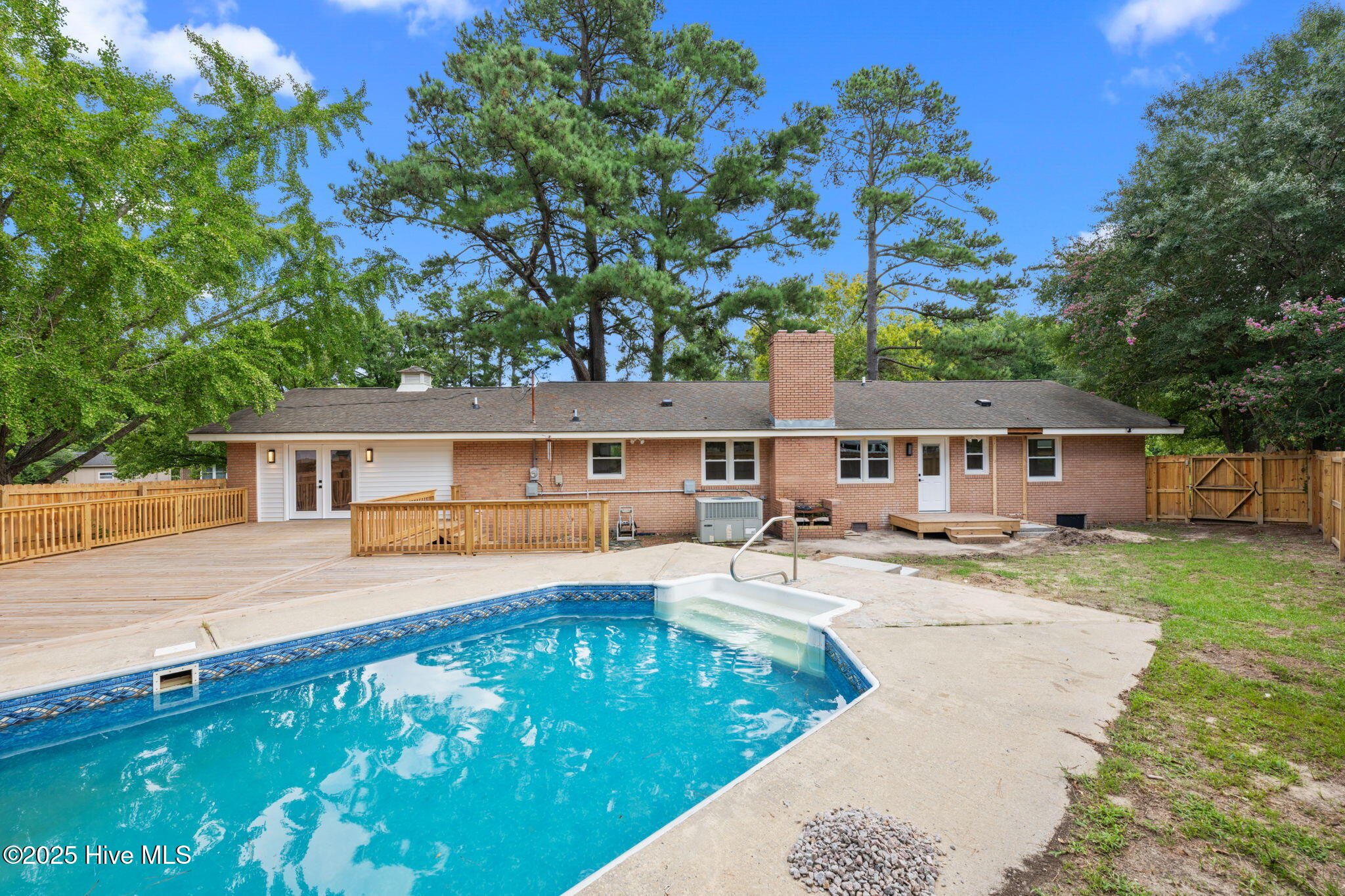 1413 Phillips Avenue