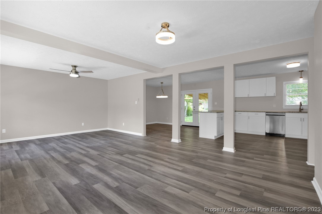 1233 Kienast Drive