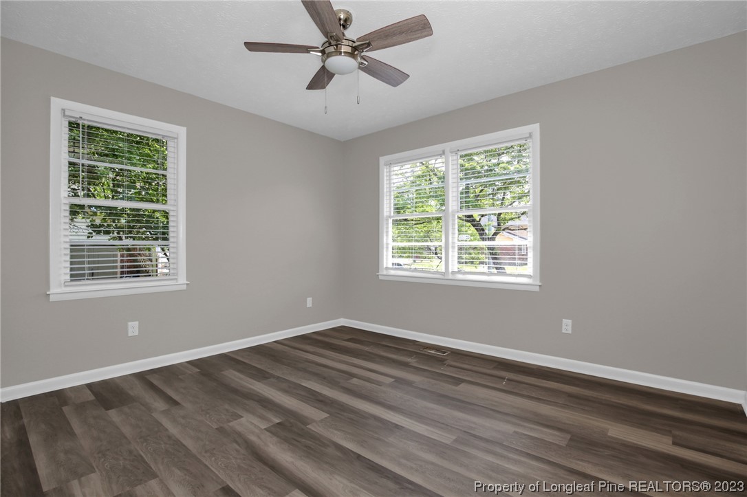 1233 Kienast Drive