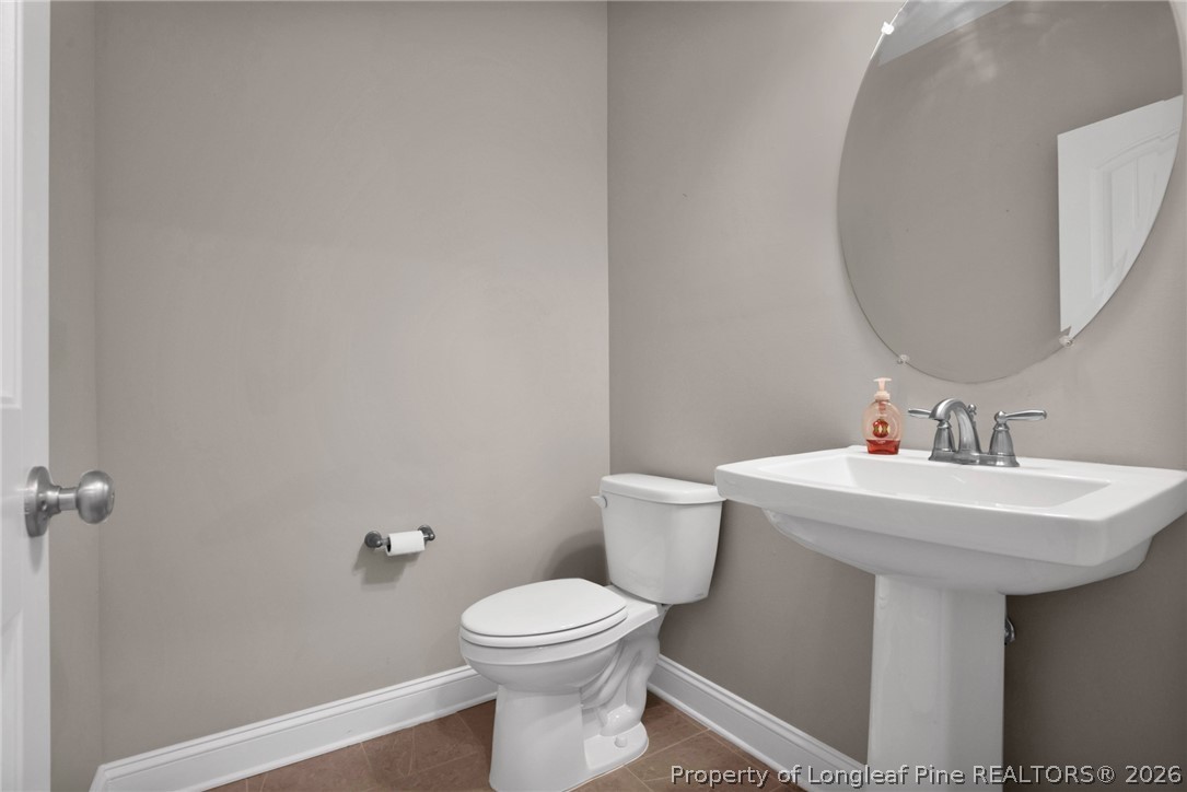 5444 Debut Avenue