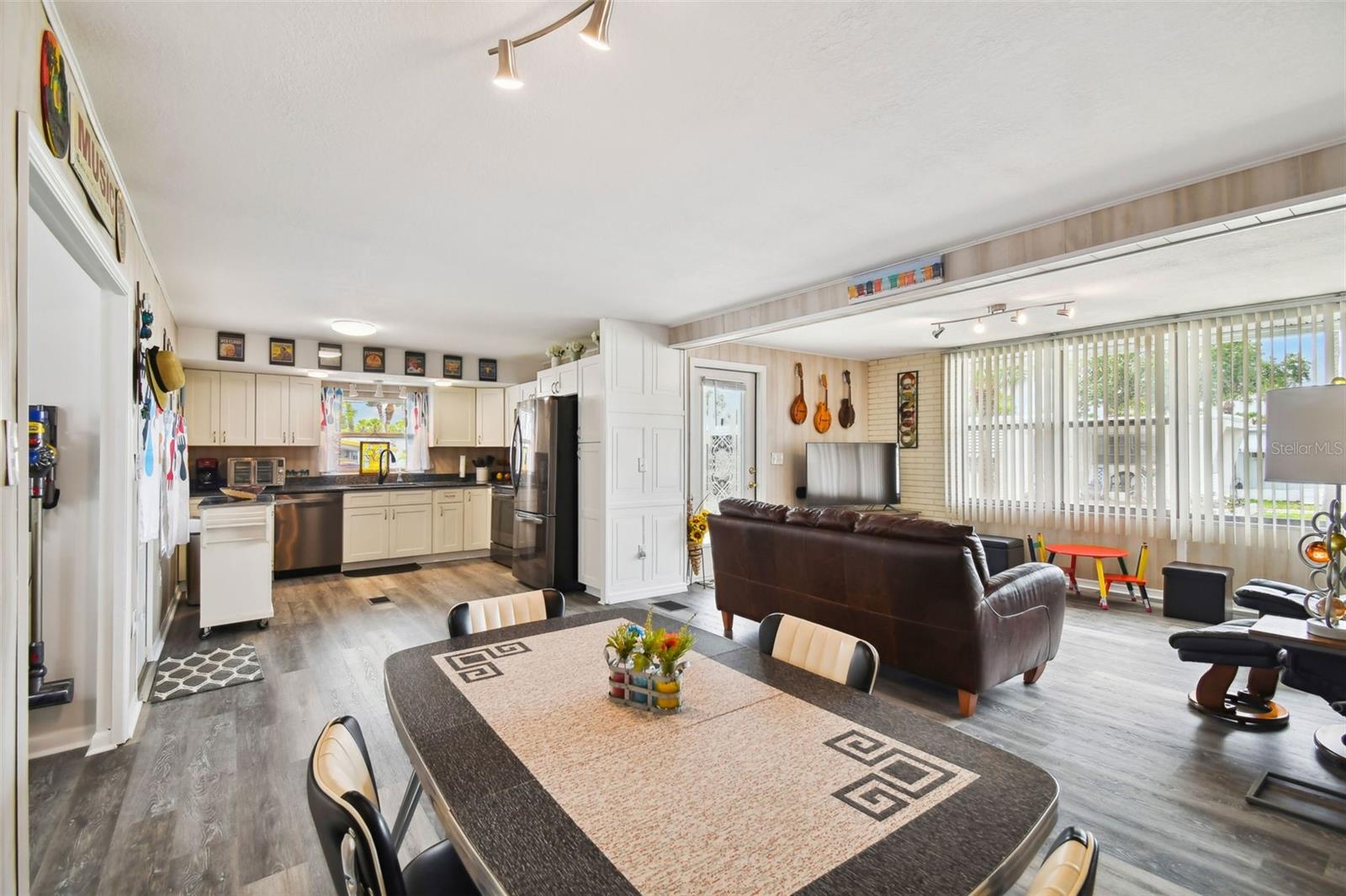 4851 W GANDY BLVD #B5L25