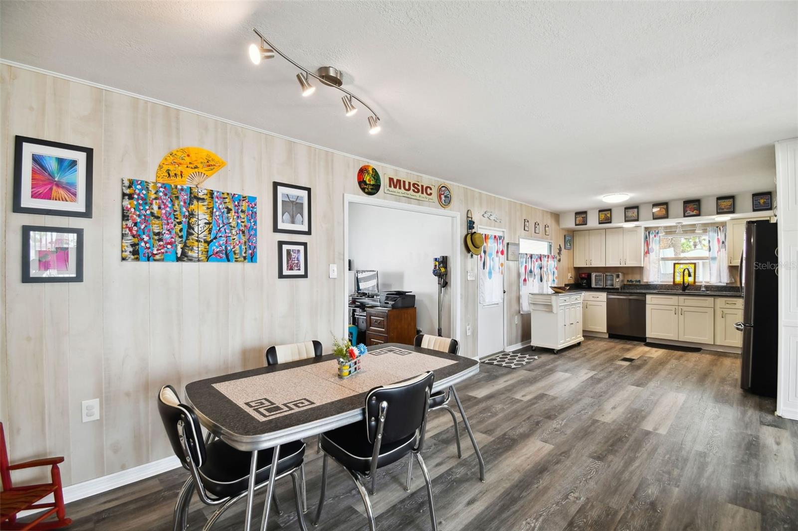 4851 W GANDY BLVD #B5L25