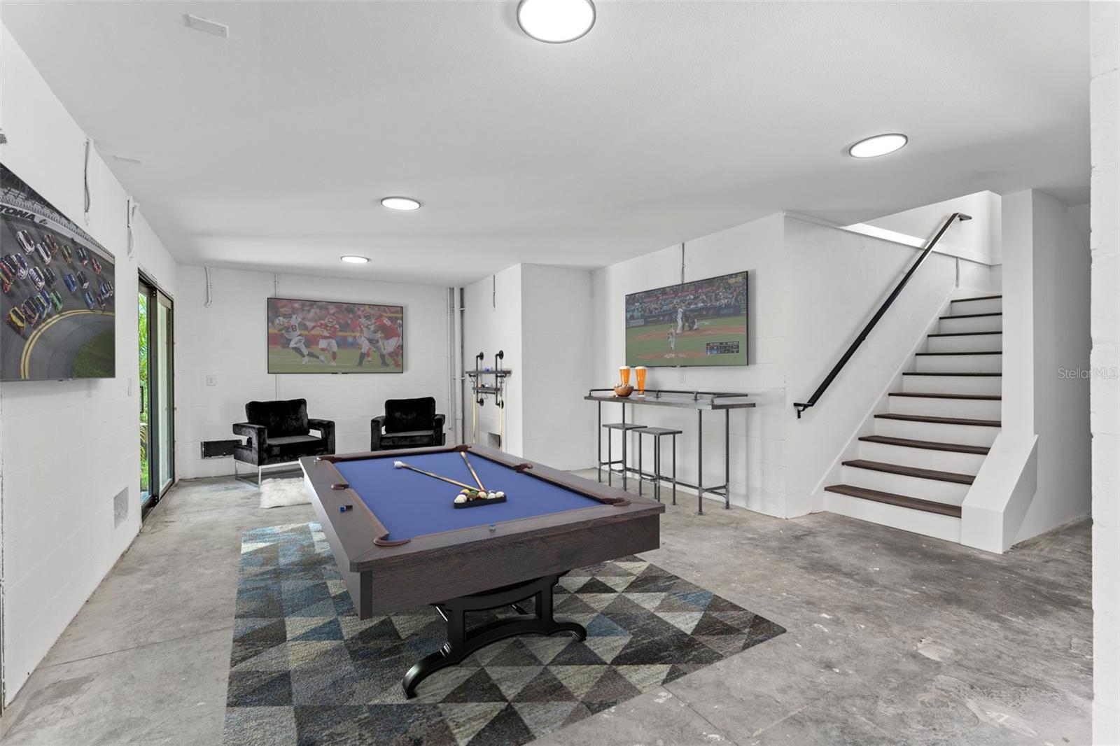 321 W HANLON ST