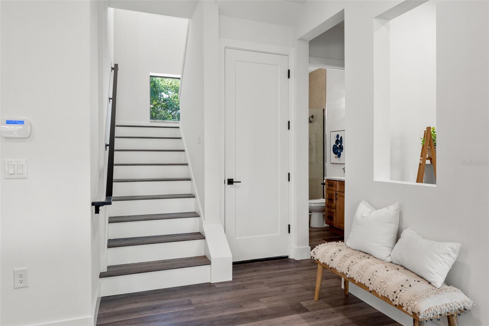 321 W HANLON ST