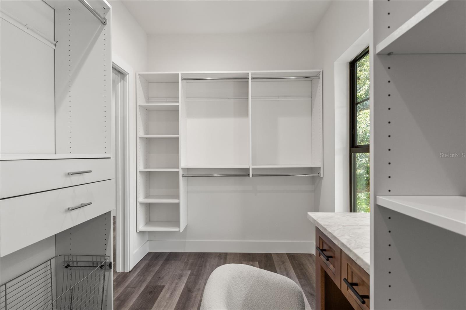 321 W HANLON ST