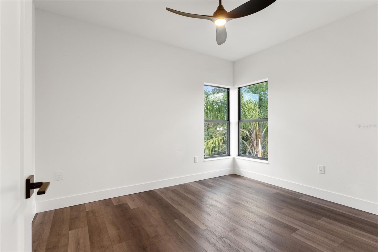 321 W HANLON ST