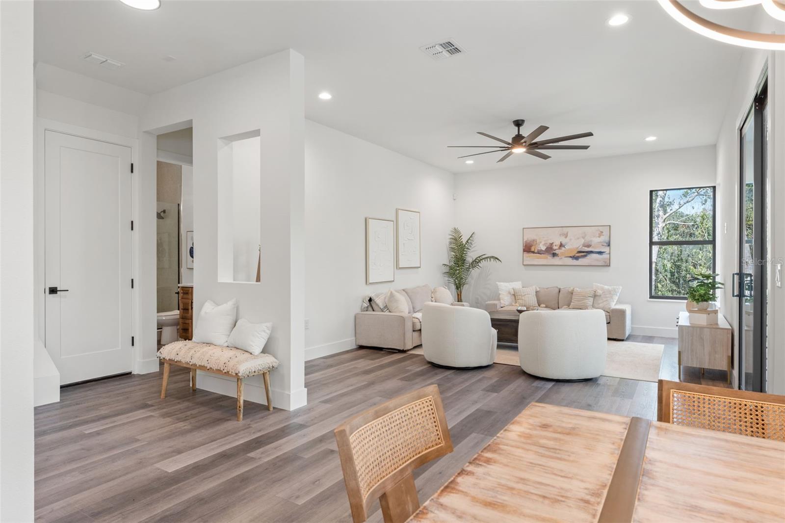 321 W HANLON ST
