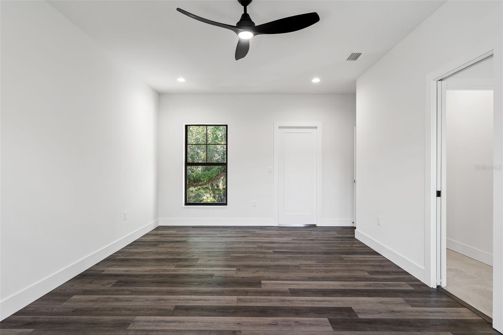 321 W HANLON ST